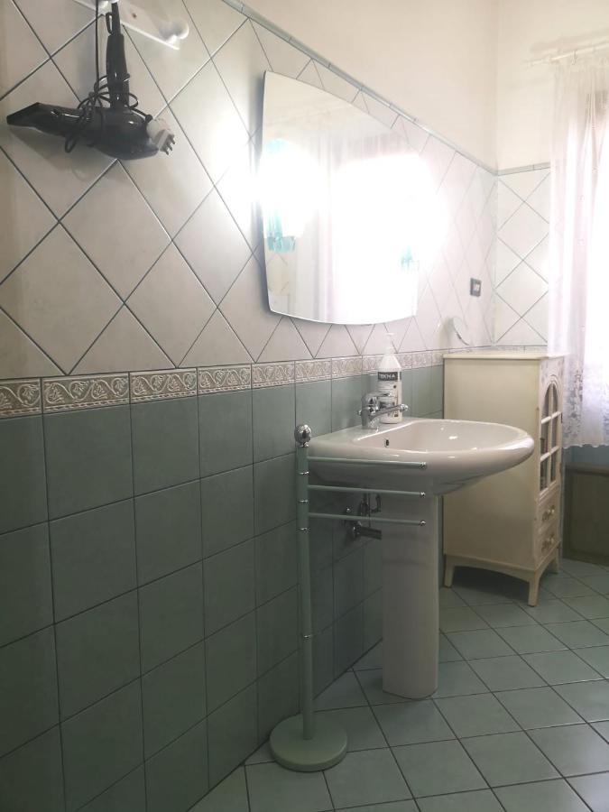 Assueli B&B Assemini Exteriér fotografie